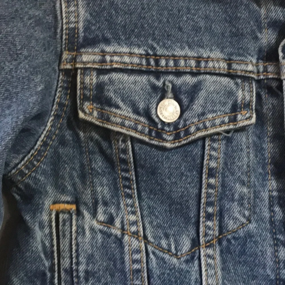 Vintage youth Levi denim jacket small - Picture 3 of 10